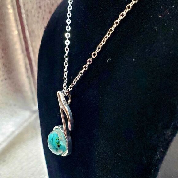 Oval Shaped Turquoise Music Note Shaped Necklace on 925 Stainless Steel - Picture 3 of 5